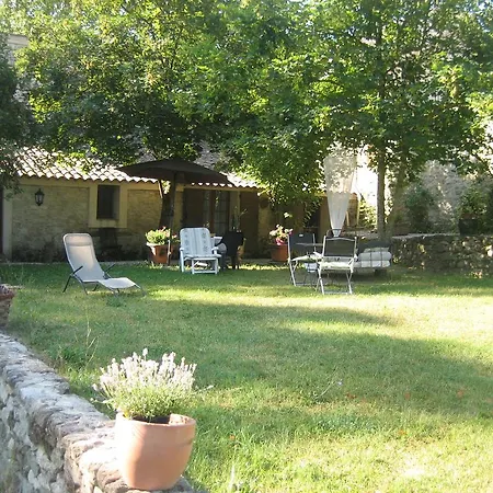 Le Vieux Moulin *